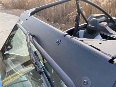 Teryx KRX 1000 Laminated Glass Windshield with vents (DOT Rated) - Image 5