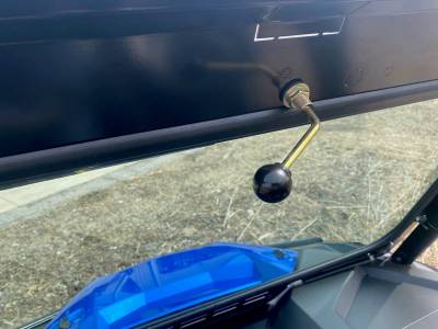 RZR Turbo S Laminated Glass Windshield with hand wiper - Image 5