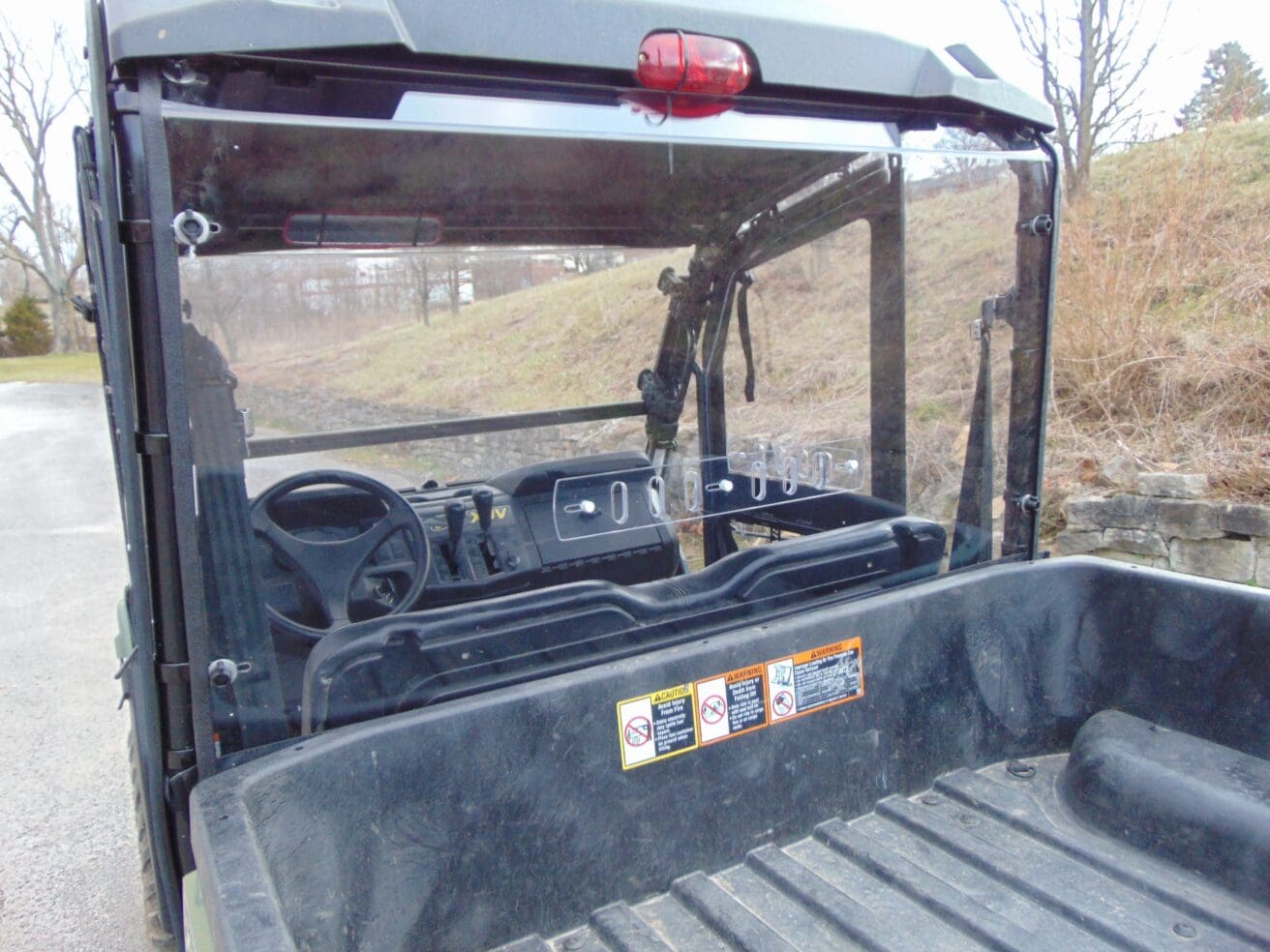 John Deere Gator 550/560/590 4-Seater - 1 Pc Lexan Back Panel w/Vent Option