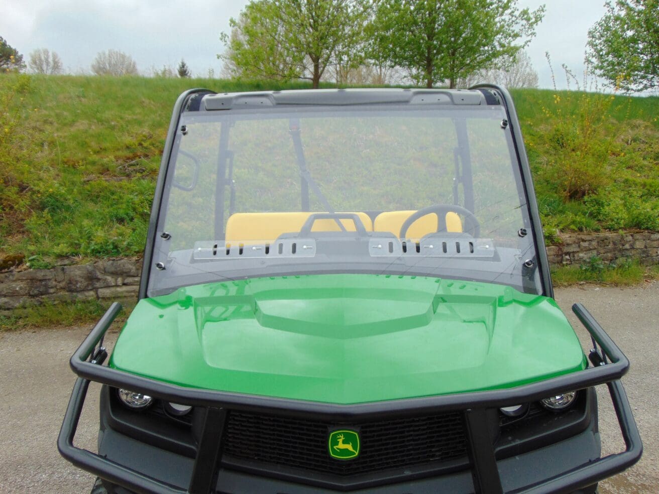 John Deere Gator 835/865 - 1 Pc Lexan Windshield w/Vent and Hard Coat Options