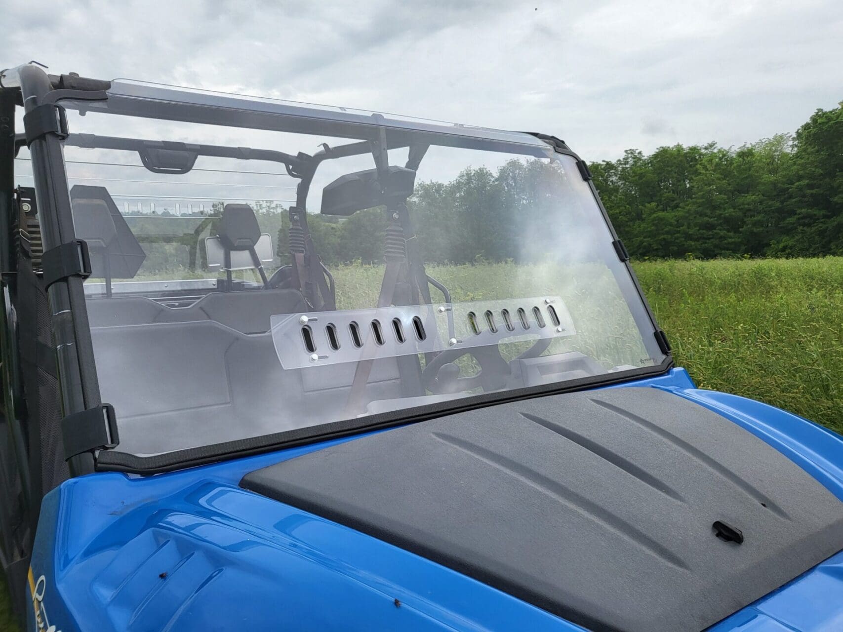 New Holland 850 Crew - 1-Piece General-Purpose Windshield - Image 2