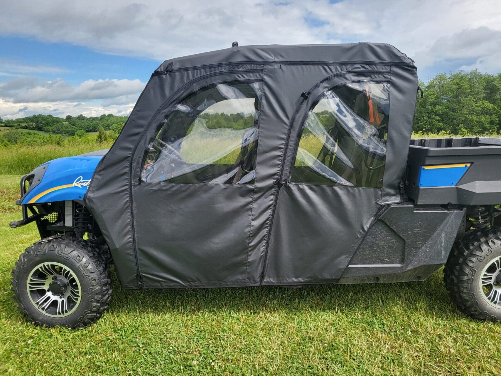New Holland 850 Crew - Soft Doors - Image 2