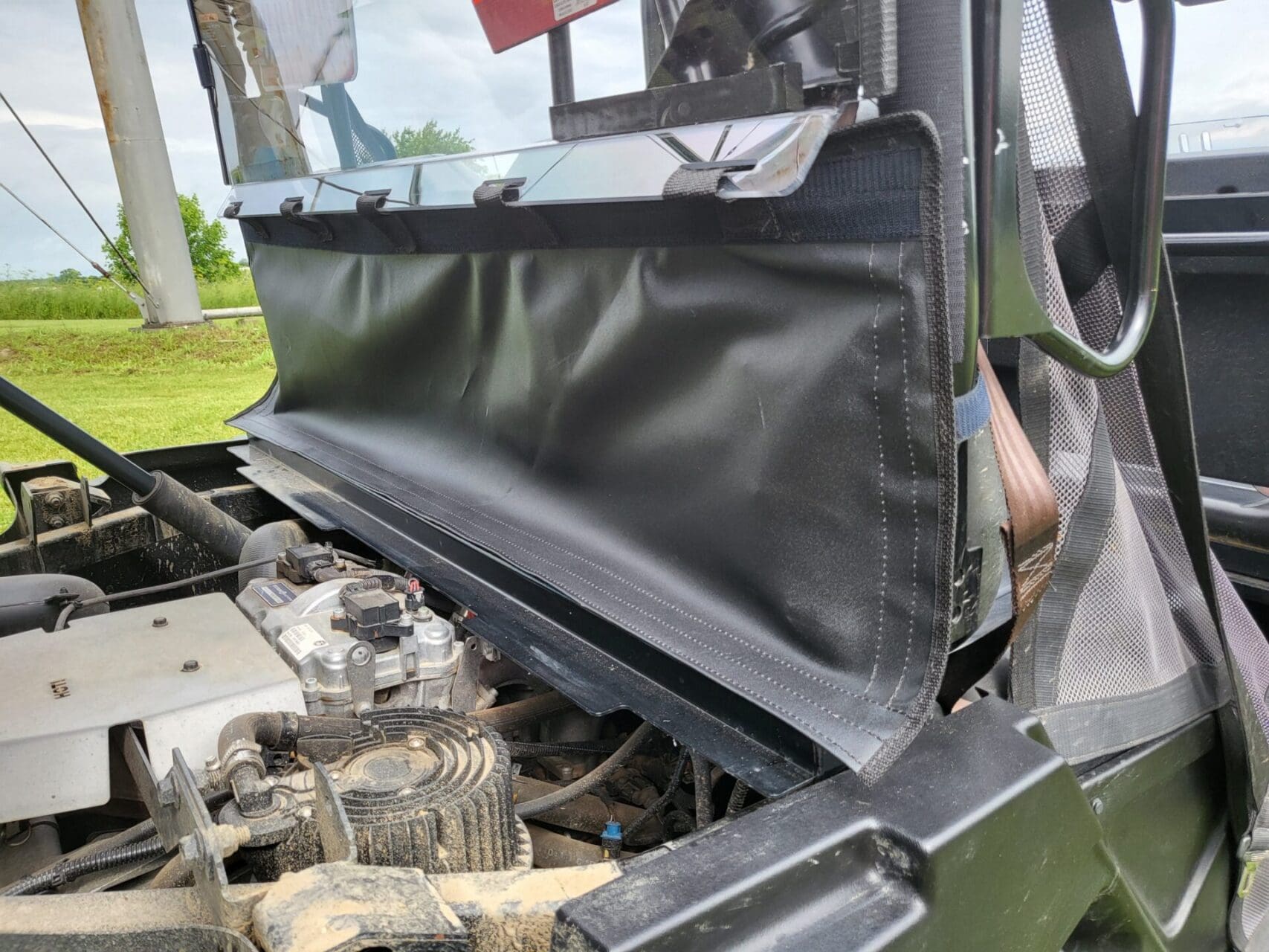 New Holland 850 Crew - Polycarbonate Rear Windshield - Image 4